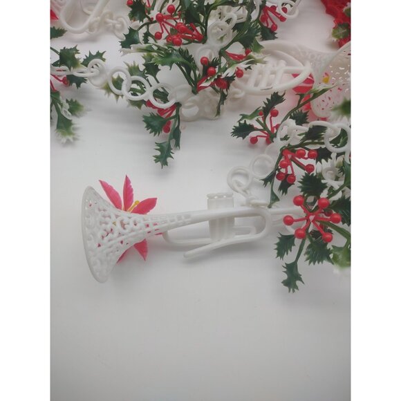 Vintage MCM 1960s Plastic Christmas 8 ft Garland Musical Instruments Holly Berry - Picture 8 of 15